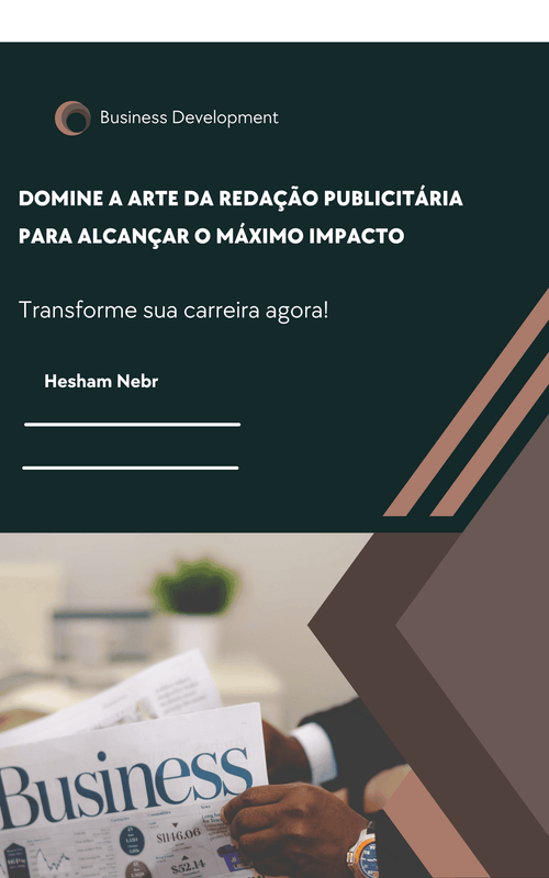 A copywriter drafting compelling marketing copy on a computer -  Portuguese